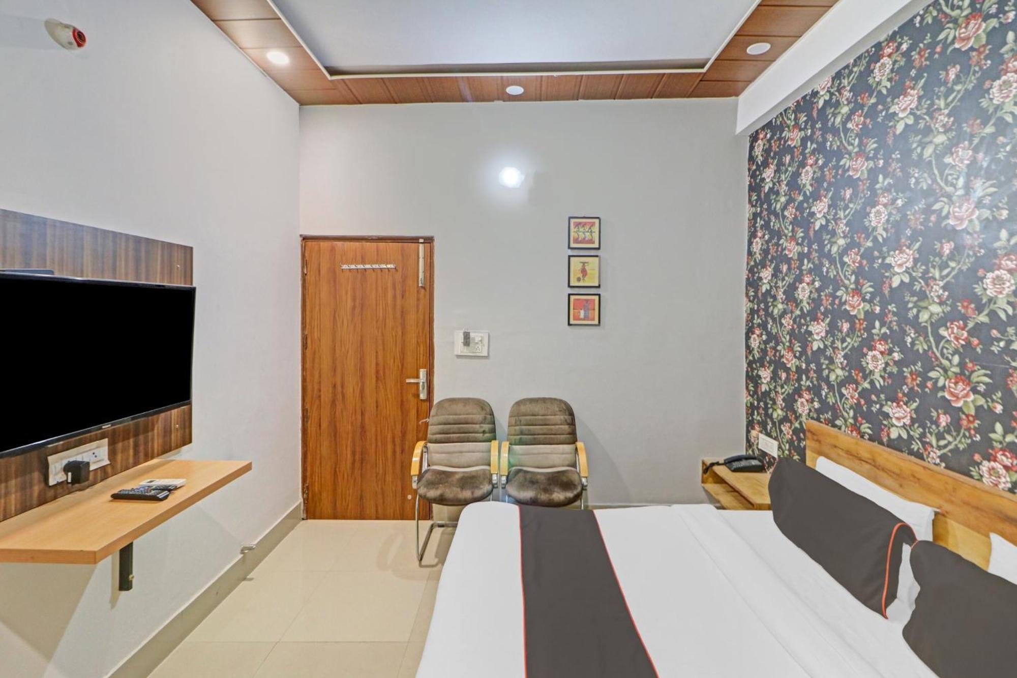 Hotel O Star Ki New Delhi Luaran gambar